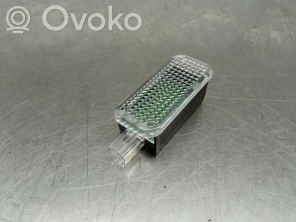 Otras luces interiores   4E0947415