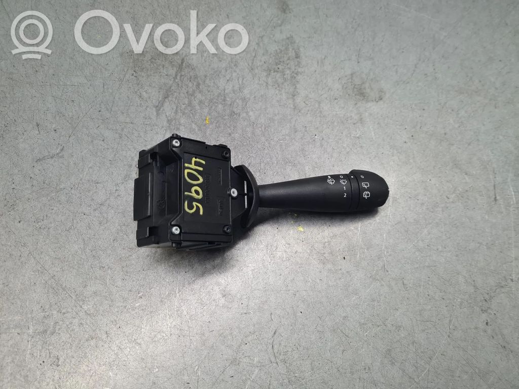 Renault Twingo III Schalter Hebel Scheibenwischer 