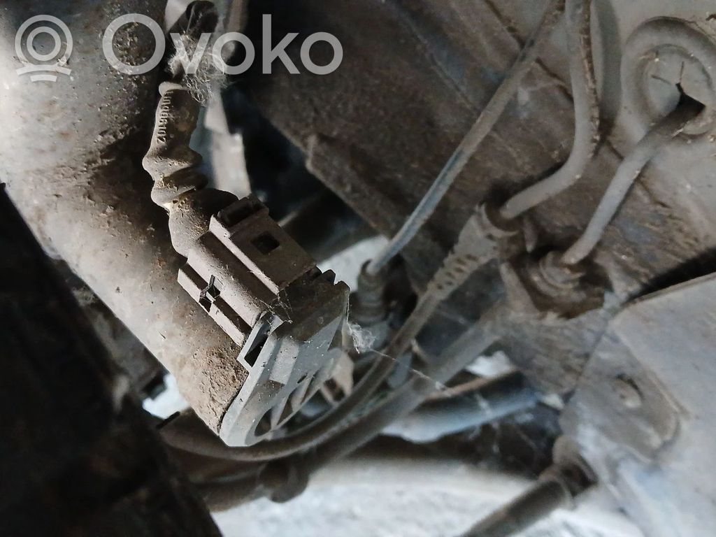 Volkswagen PASSAT CC Priekinė svirtis 