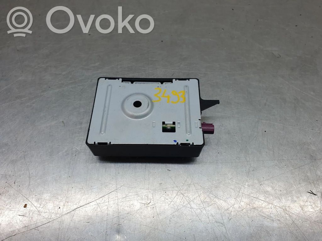 BMW 1 F20 F21 Amplificator antenă aeriană 