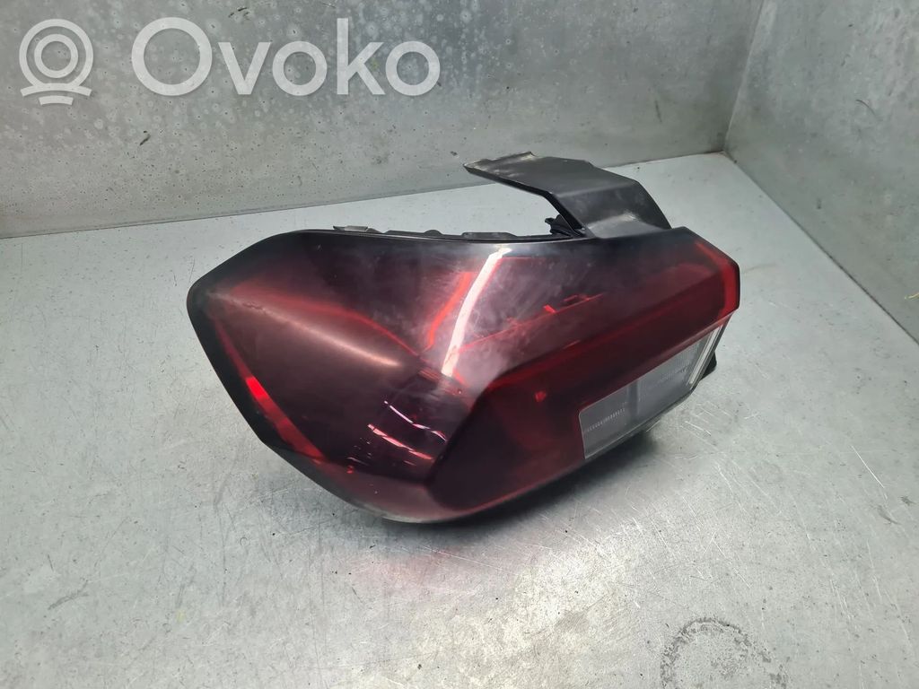 Opel Corsa F Feux arrière sur hayon 