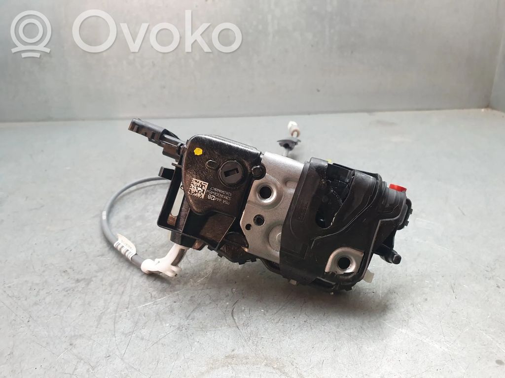 Opel Corsa F Takaoven lukko