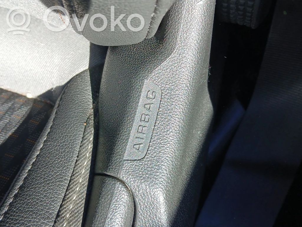 Opel Crossland X Airbag scaun