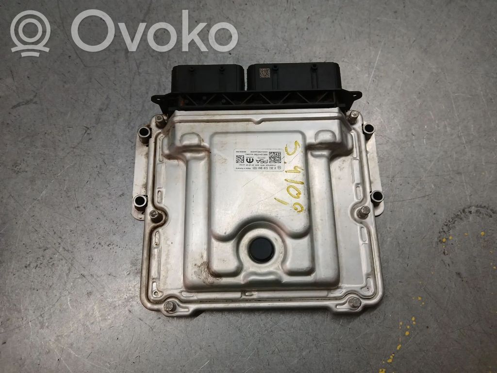 Peugeot 3008 II Engine control unit/module 
