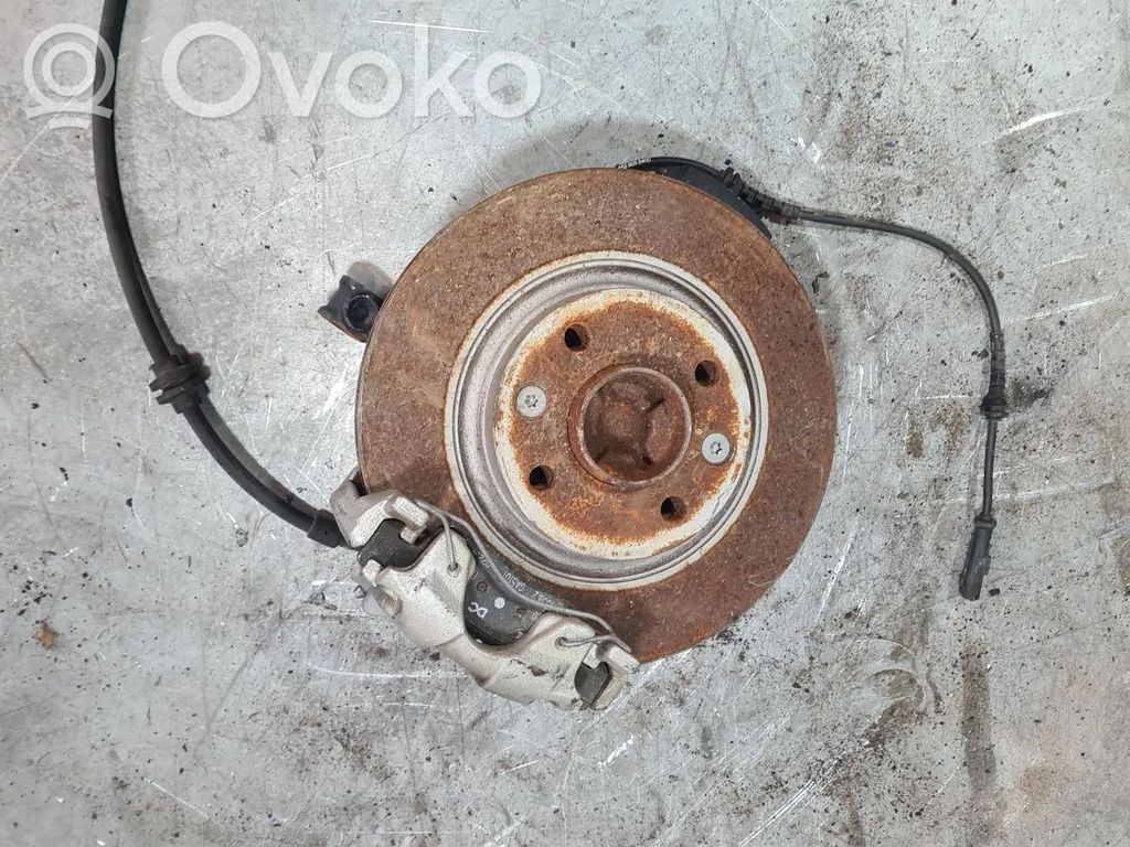 Renault Twingo III Fuzetă butuc roată față 