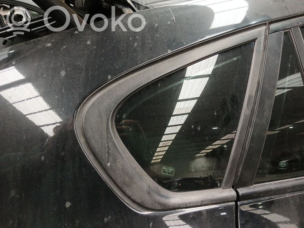 Rear side window
