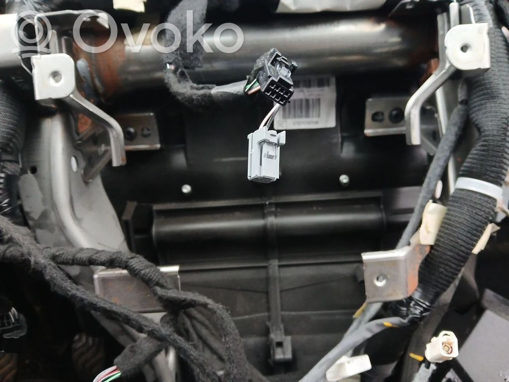 Scatola climatizzatore riscaldamento abitacolo assemblata   272707975R