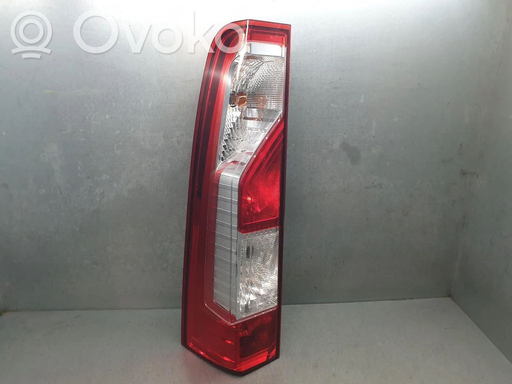 Renault Master III Lampy tylnej klapy bagażnika 