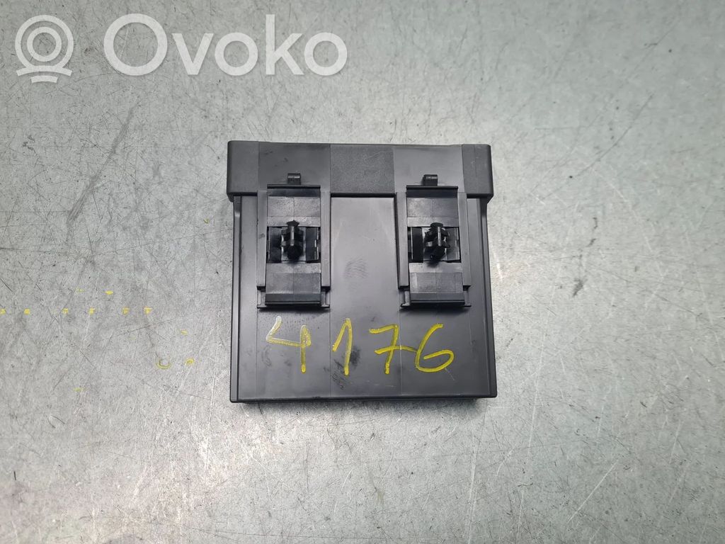 Citroen C4 III e-C4 Modul confort 