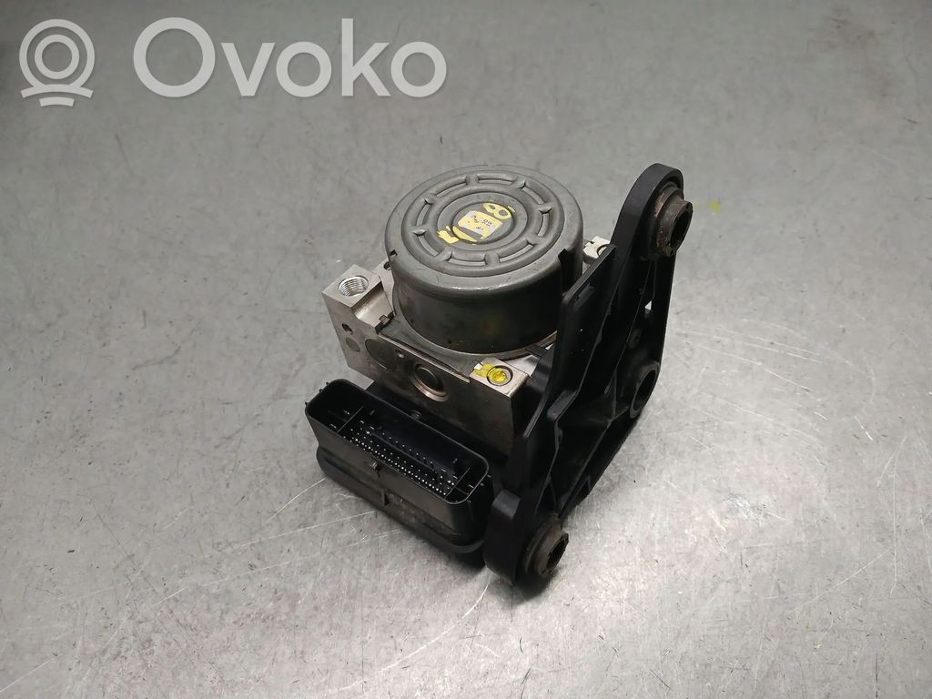 Volkswagen Golf VII ABS bloks 