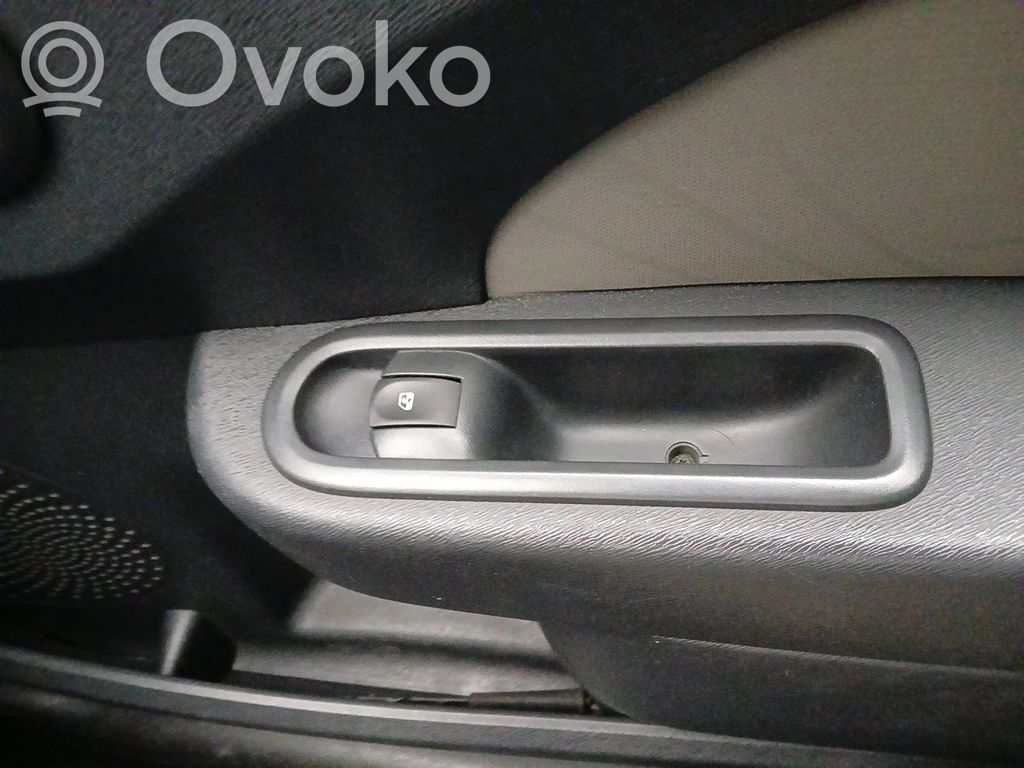 Renault Twingo II Przyciski szyb 
