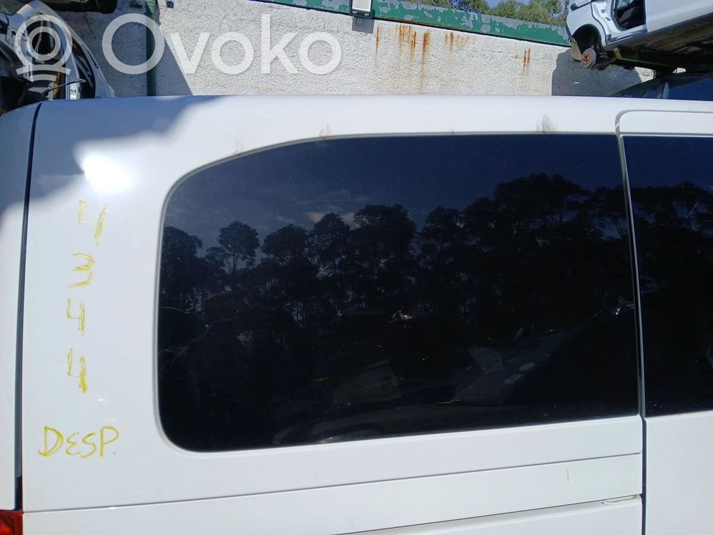 Vidrio lateral trasero