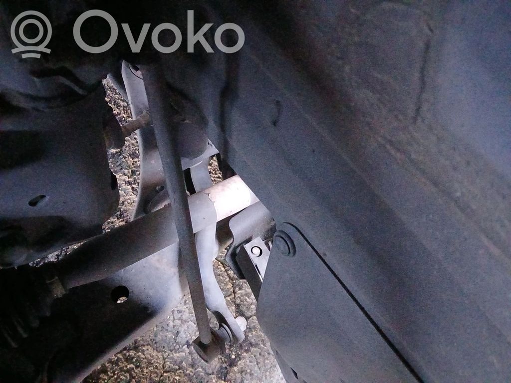 Toyota Avensis T270 Front control arm 