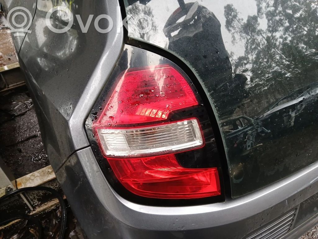 Renault Twingo III Takaluukun takavalot 
