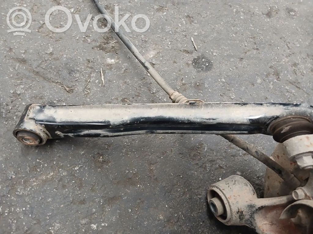 Mitsubishi Pajero Brazo de suspensión trasero