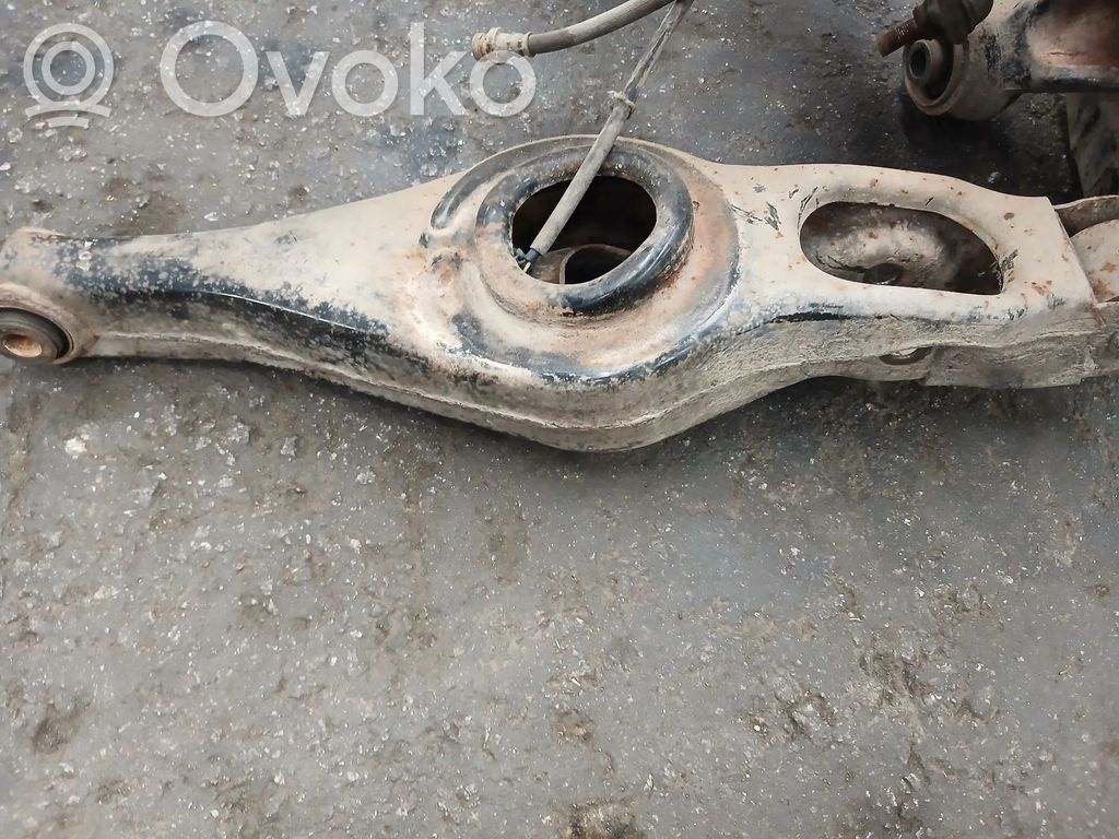 Mitsubishi Pajero Brazo de suspensión trasero
