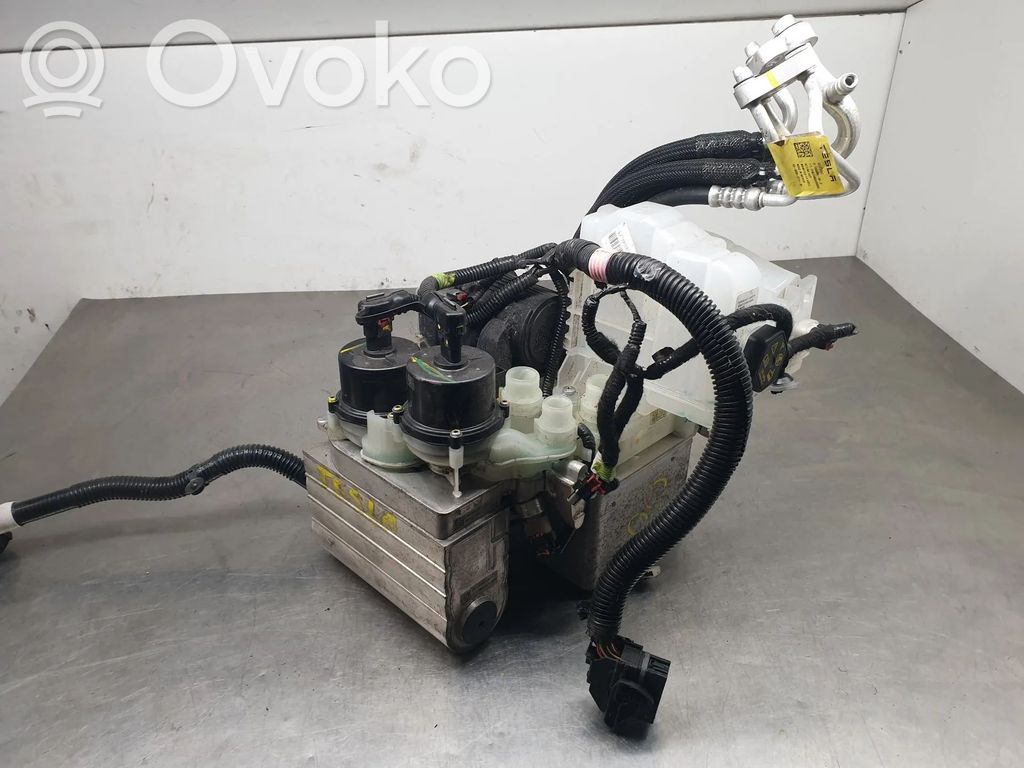 Ölkühler   154759598E,150680300F,150685900D,152300200B,152300300B