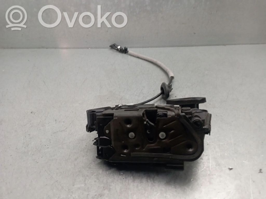 Volkswagen Polo VI Takaoven lukko 
