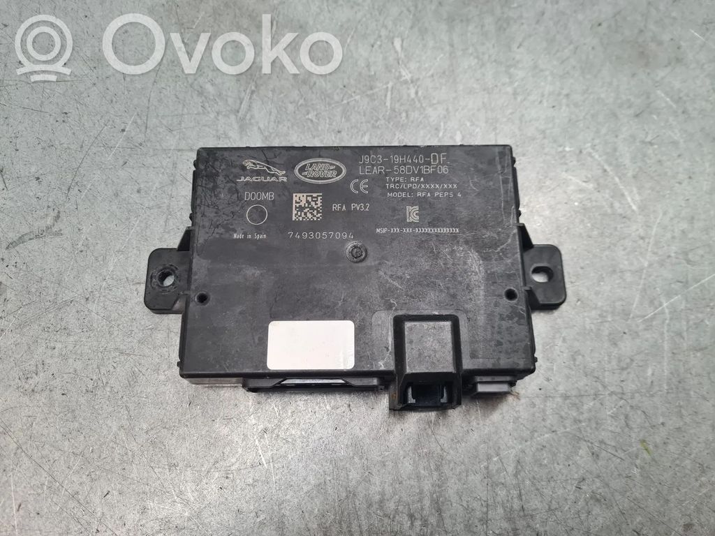 Jaguar E-Pace Comfort/convenience module 