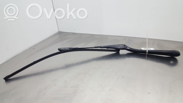 Front wiper blade arm