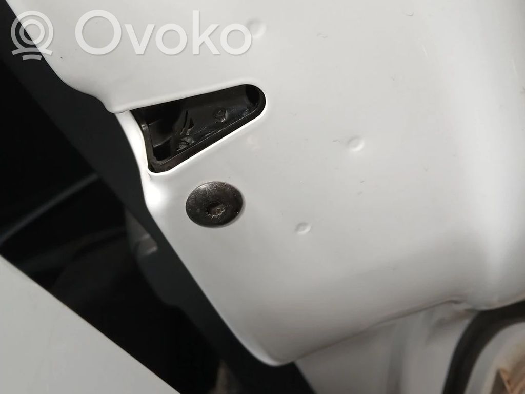 Takaoven lukko   19D839016A,19G839016,5E0839016A,5E0839016C,5G4839016A,5G4839016D,5K0837350B,5NA839016A,5NA839016C,5NA839016E,5TA839016E,5TA839016L,5TA839016Q,65626806016,65626806085,65626806109,6V0839016A,6V0839016C