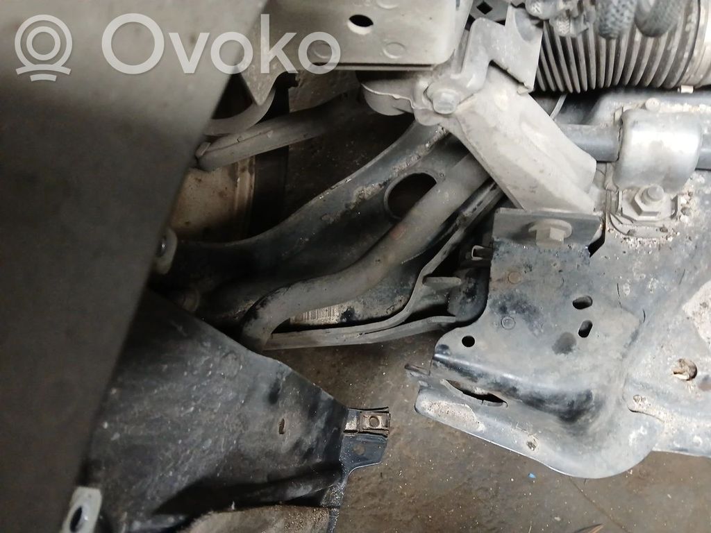 Peugeot 308 Рычаг 