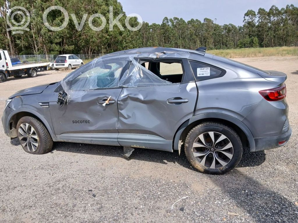 Renault Arkana Macara geam față fără motor 