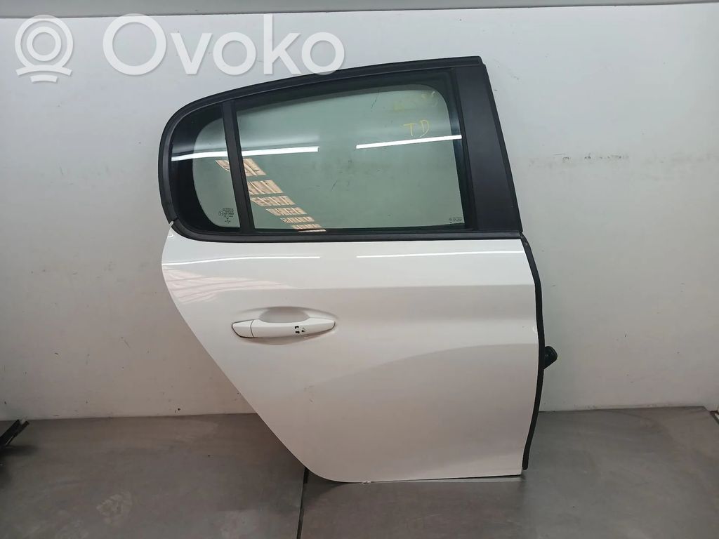 Peugeot 208 II Takaovi
