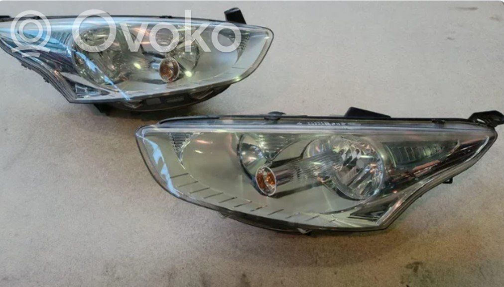 Ford B-MAX Scheinwerfer 