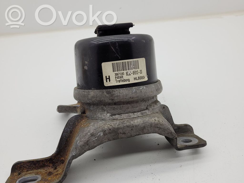 Volvo V60 Engine mount bracket 
