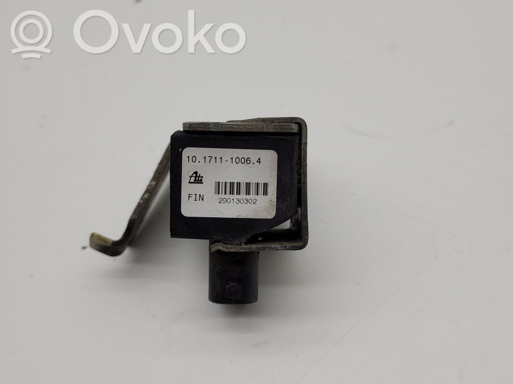 Volvo V60 Etuilmajousituksen korkeudensäätöanturi (käytetyt) 
