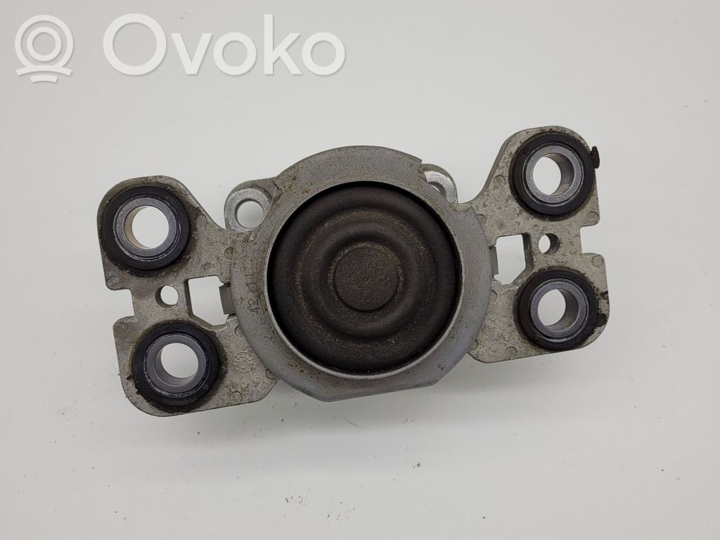 Volvo V60 Engine mount bracket 