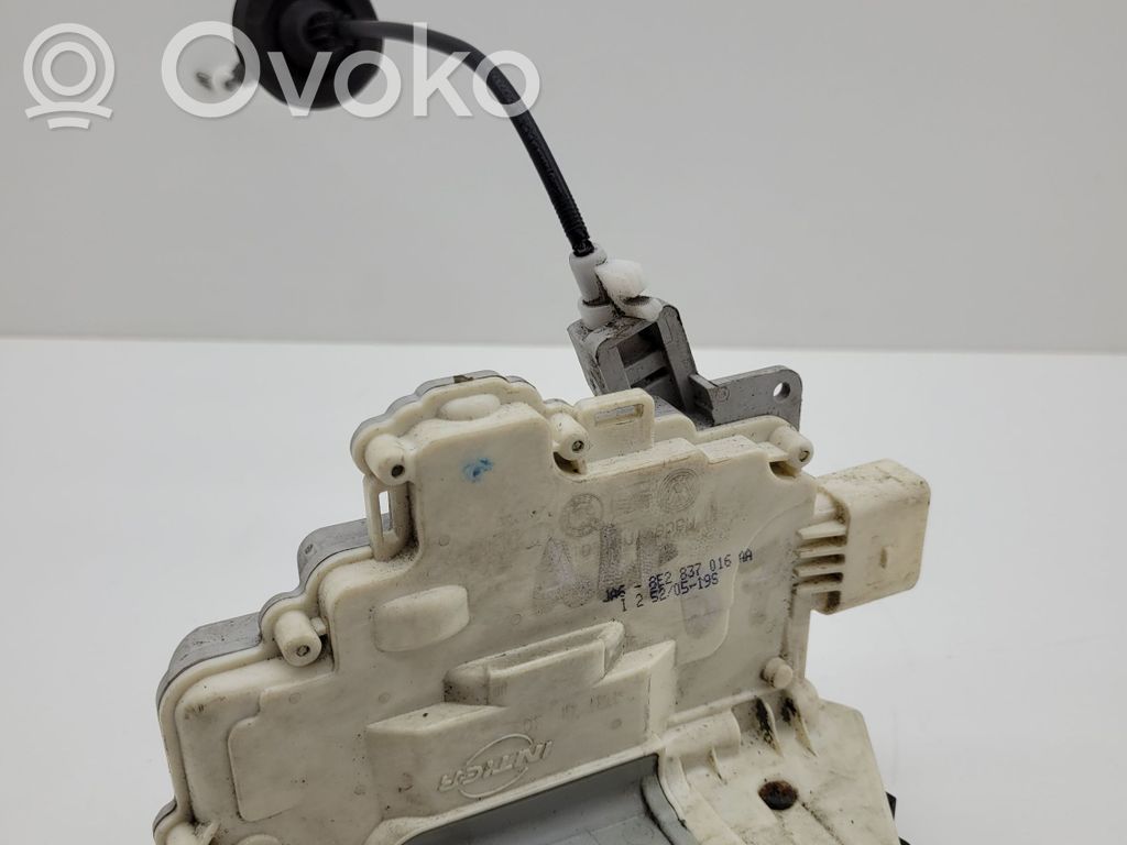 Audi A8 S8 D3 4E Etuoven lukko 