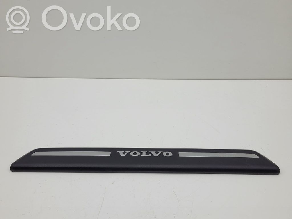 Volvo V40 Capac prag față 