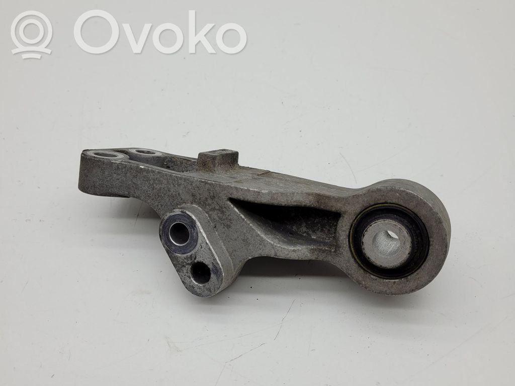 Volvo V40 Engine mounting bracket 