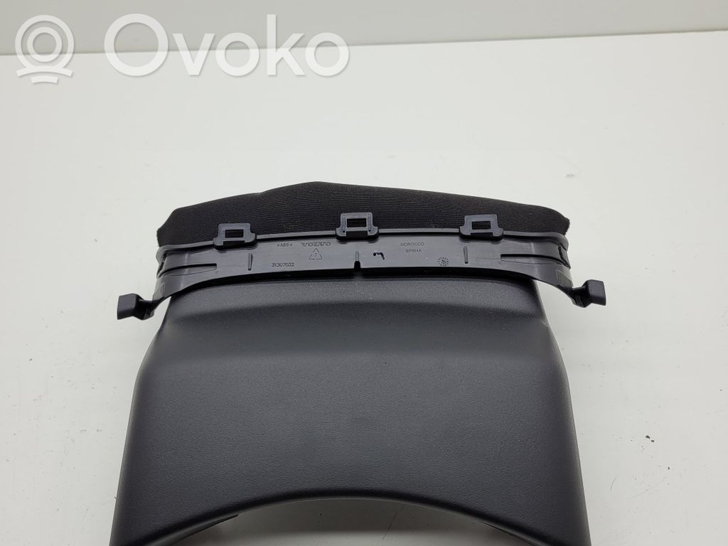 Volvo V40 Stūres ass dekoratīvā apdare 