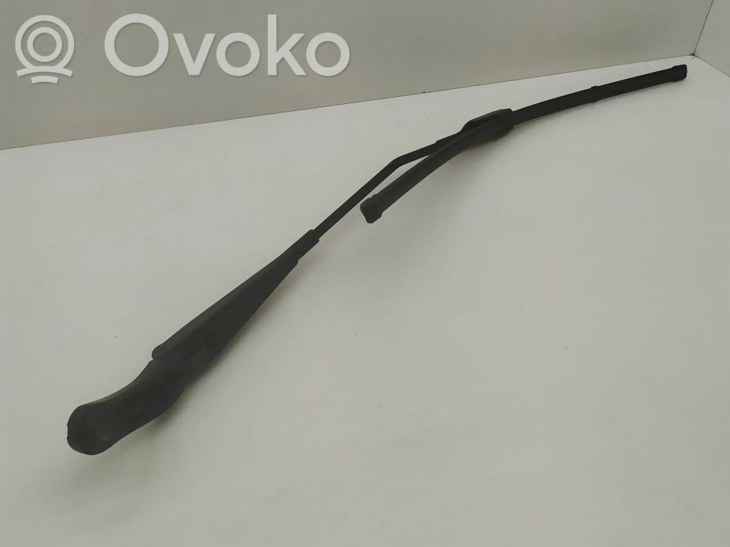 Audi A4 S4 B8 8K Front wiper blade arm 