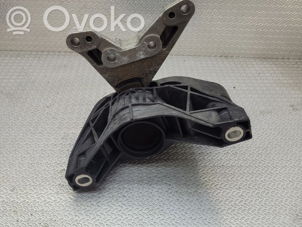 Peugeot 308 Engine mount bracket 