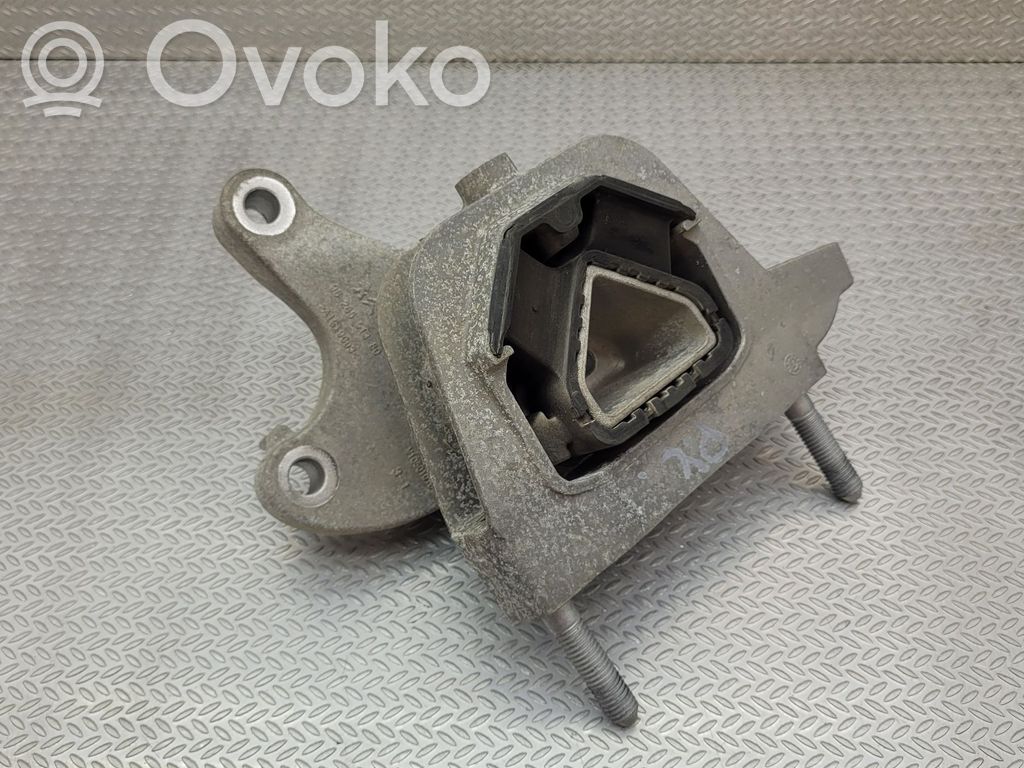 Opel Mokka B Engine mount bracket 