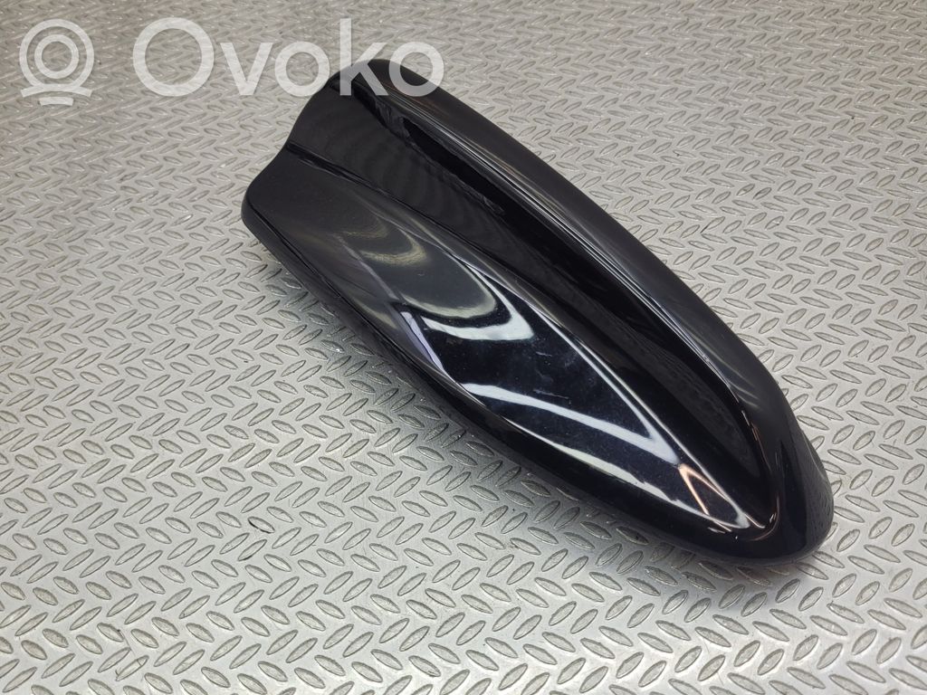 Volvo XC40 Kattoantennin (GPS) suoja 