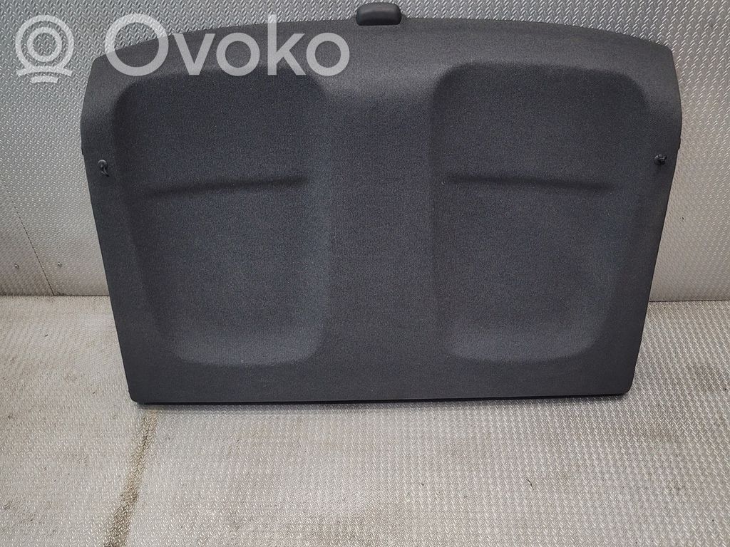 Volvo XC40 Hattuhylly 