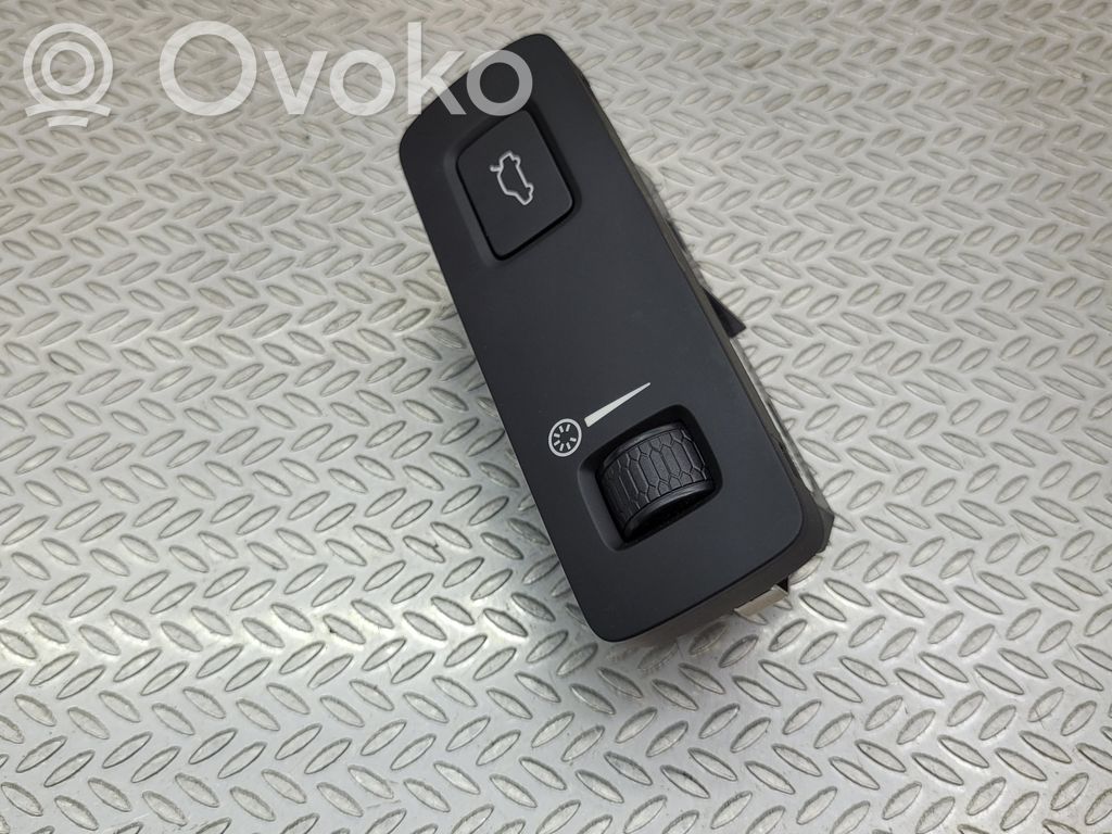 Volvo S90, V90 Tailgate opening switch 