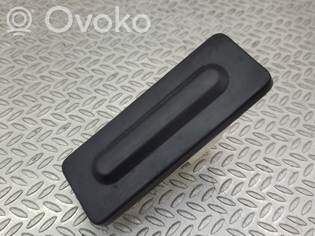 Peugeot 308 Tailgate/trunk/boot exterior handle 