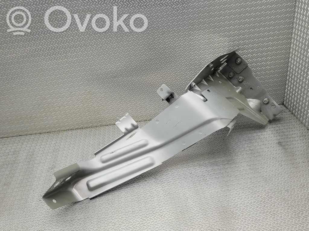 Volvo XC40 Headlight/headlamp mounting bracket 