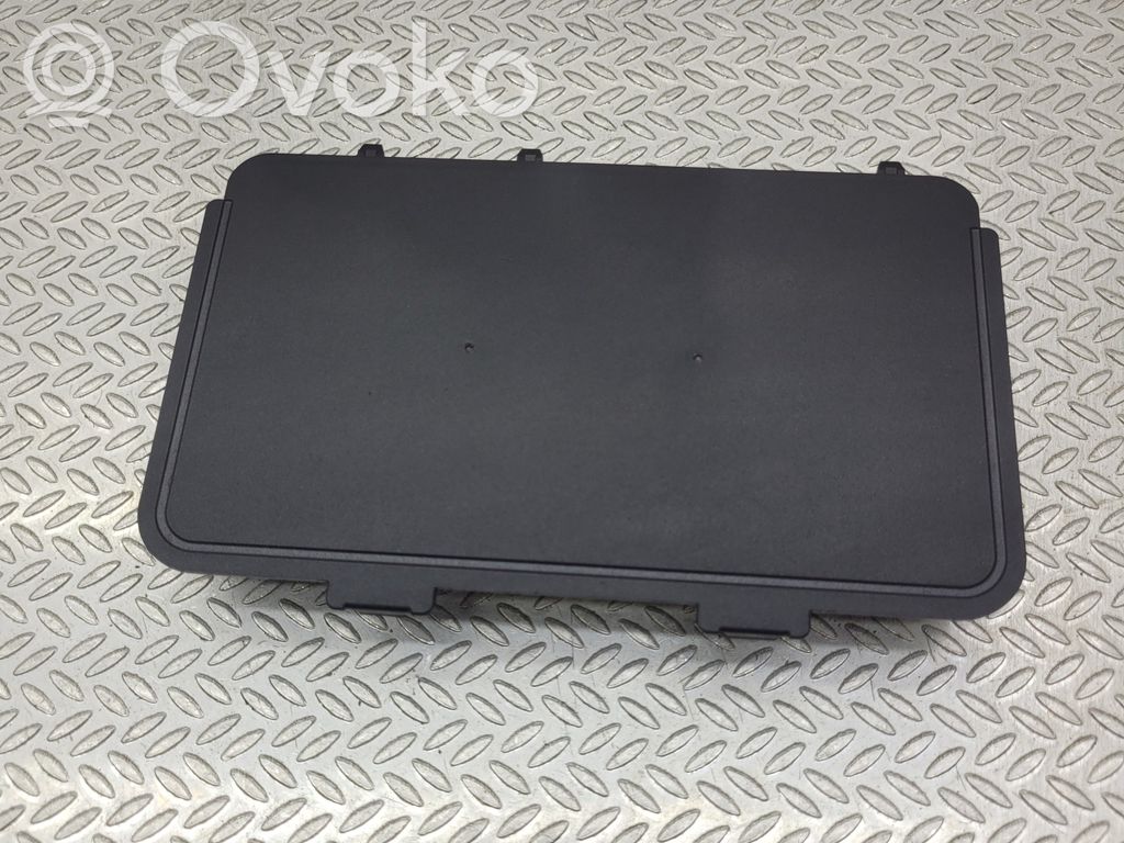 Volkswagen Golf VIII Wireless charging module 