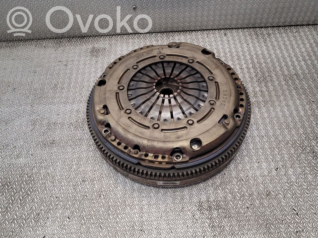 Volkswagen Golf VIII Clutch set kit 
