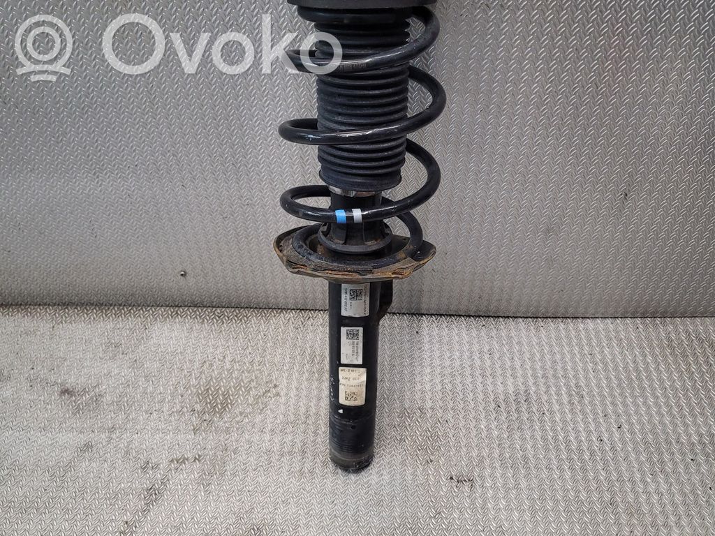 Volkswagen Golf VIII Ammortizzatore anteriore 