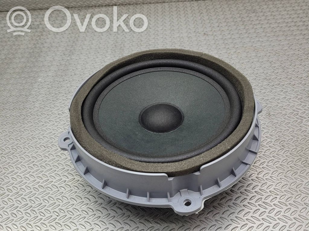 KIA Sportage Front door speaker 
