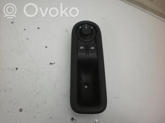 Renault Twingo II Electric window control switch 
