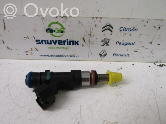 Renault Captur Wtryskiwacz paliwa 